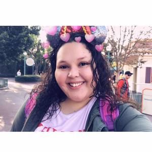 Meet your Posher, Ana